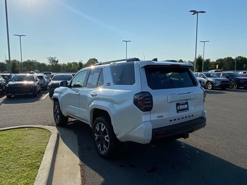 Used 2025 Toyota 4Runner TRD Sport AWD/4WD image 5
