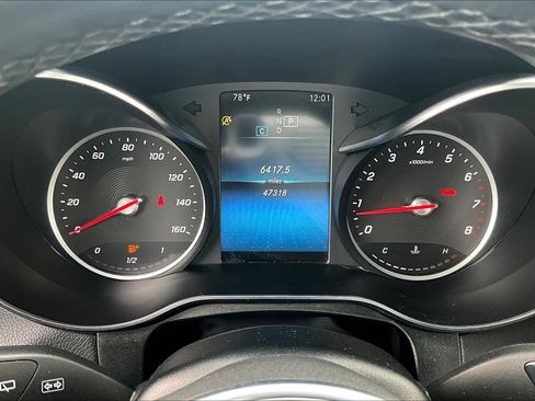 Used 2022 Mercedes-Benz GLC 300 w/ Premium Package Lite image 16