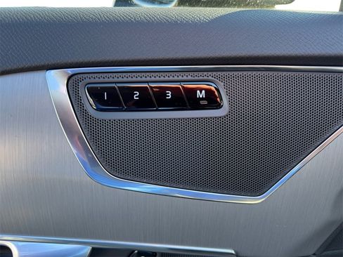 Certified 2024 Volvo XC90 B5 Core w/ Climate Package image 9