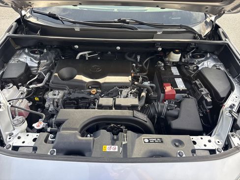 Used 2020 Toyota RAV4 XLE image 30