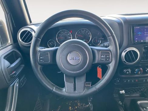 Used 2016 Jeep Wrangler Unlimited Sahara w/ Max Tow Package AWD/4WD image 12