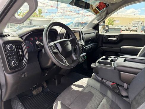Used 2019 Chevrolet Silverado 1500 Custom Trail Boss w/ Custom Convenience Package AWD/4WD image 5