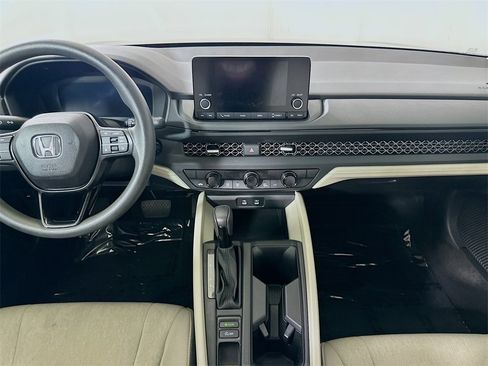 Used 2024 Honda Accord EX image 17