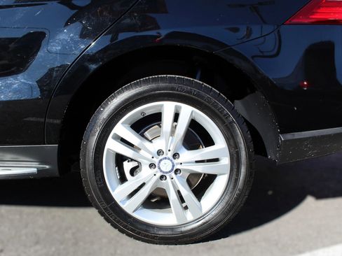 Used 2015 Mercedes-Benz ML 350 ML 350 Sport Utility 4D image 6