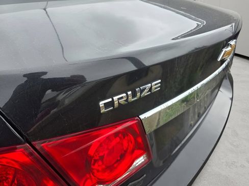 Used 2016 Chevrolet Cruze LT FWD image 17