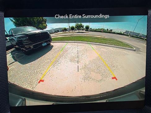 Certified 2022 Jeep Wrangler Unlimited Sahara w/ Cold Weather Group image 33