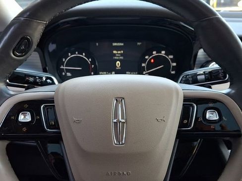 Used 2022 Lincoln Corsair AWD w/ Premium Package image 22