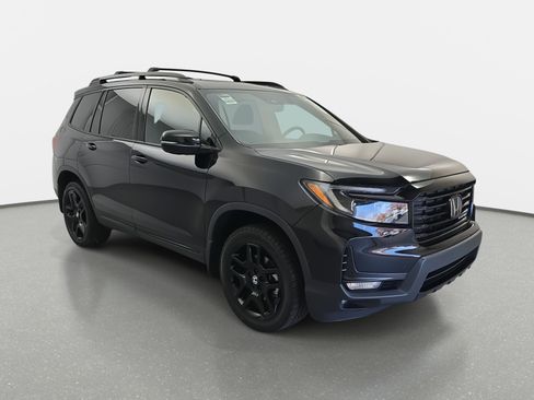 Certified 2024 Honda Passport Black Edition image 3