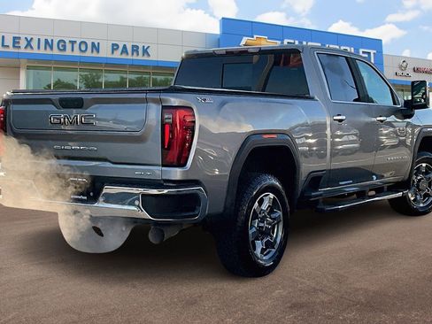 Used 2025 GMC Sierra 2500 SLT w/ SLT Premium Package image 13