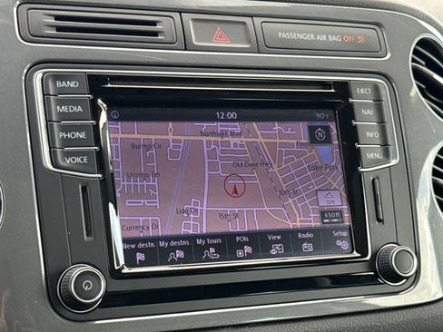 Used 2016 Volkswagen Tiguan SEL AWD/4WD image 22