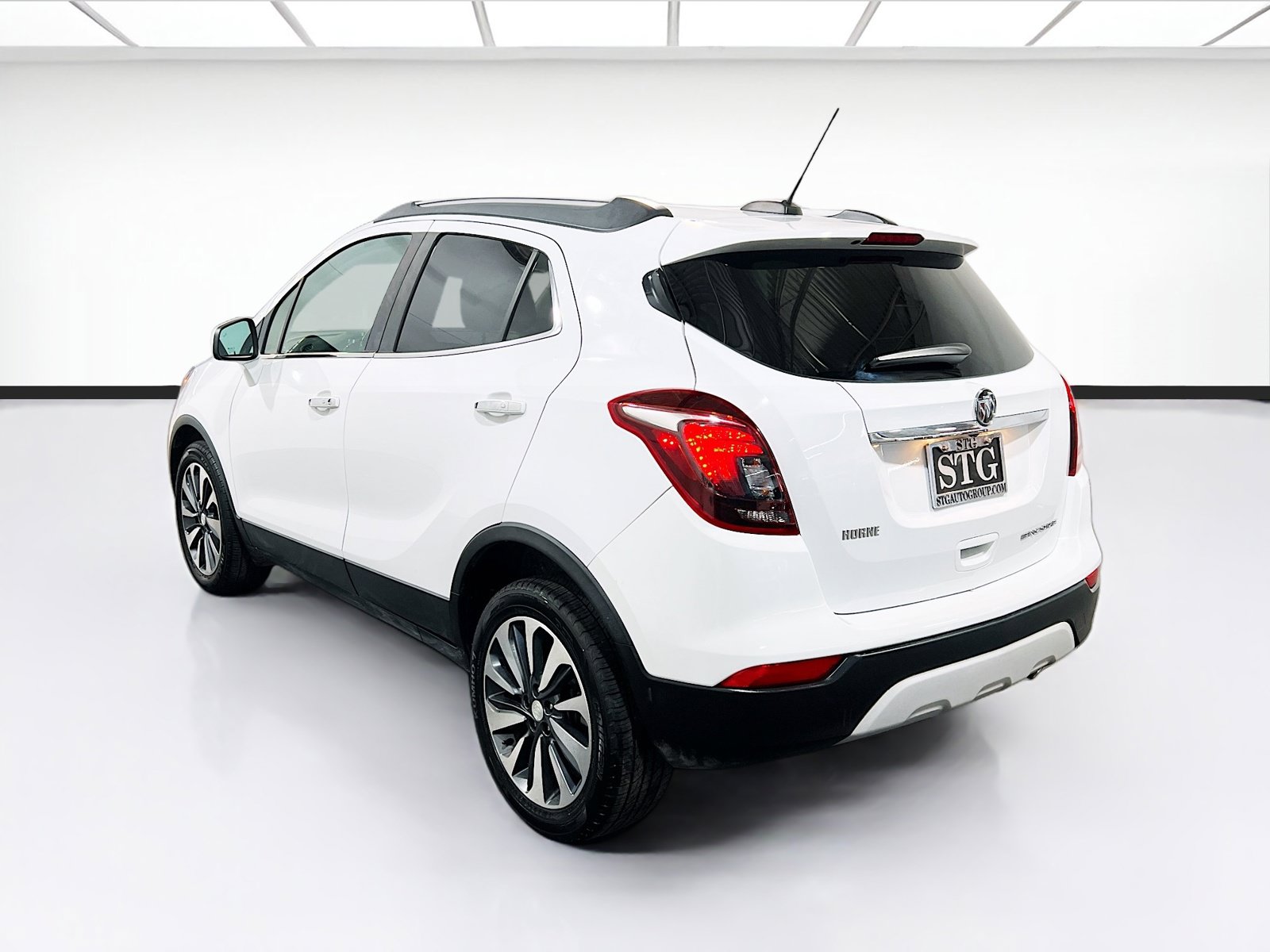 Used 2022 Buick Encore Preferred w/ Safety Package FWD image 6