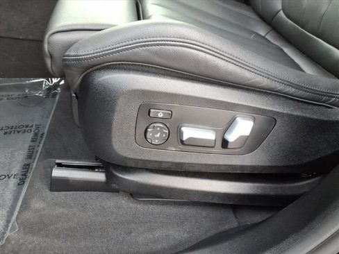 Used 2022 BMW X5 xDrive40i w/ Premium Package AWD/4WD image 16