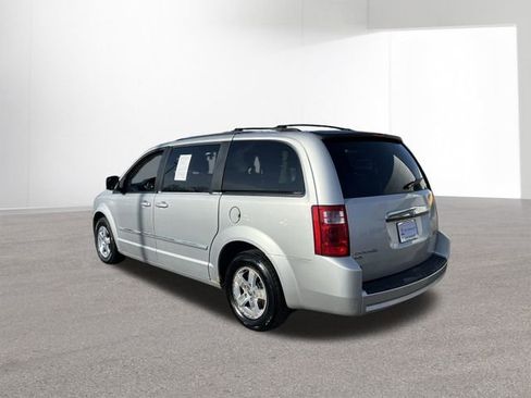 Used 2009 Dodge Grand Caravan SXT image 32