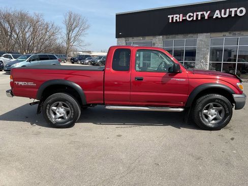 Used 2004 Toyota Tacoma 4x4 Xtracab V6 image 9