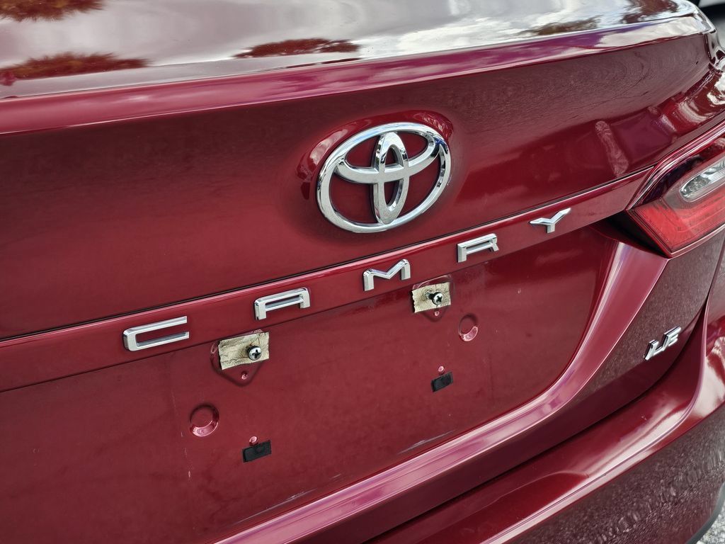 Used 2021 Toyota Camry LE FWD image 8