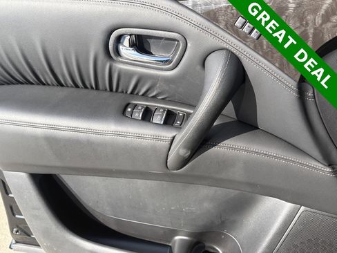 Used 2024 Nissan Armada Platinum w/ Captain's Chairs Package image 27