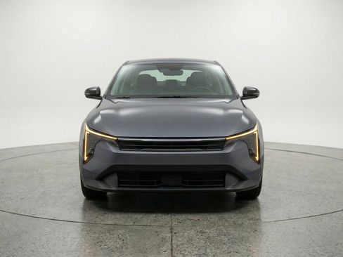 Used 2025 Kia K4 FWD image 2