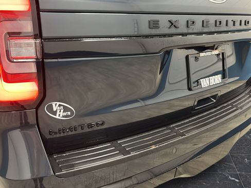Used 2024 Ford Expedition Limited AWD/4WD image 44