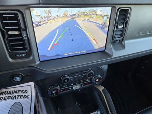 New 2025 Ford Bronco Badlands image 10
