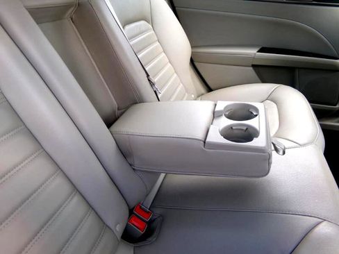 Used 2018 Ford Fusion Energi SE image 40