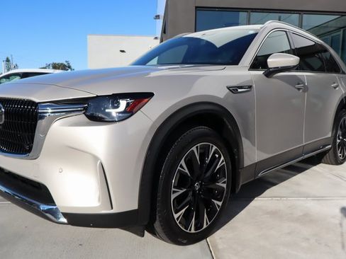 Used 2024 MAZDA CX-90 Plug-In Hybrid w/ Premium Plus image 8