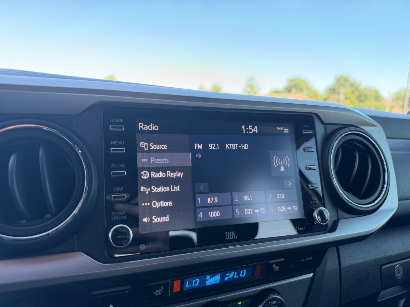 Used 2022 Toyota Tacoma Limited AWD/4WD image 27