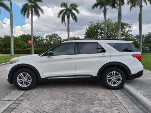 Used 2020 Ford Explorer XLT RWD image 17