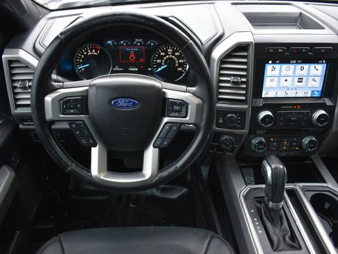 Used 2017 Ford F150 Platinum w/ Equipment Group 701A Luxury AWD/4WD image 14