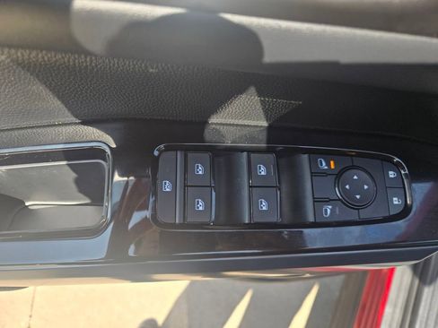 New 2026 Nissan Pathfinder SV FWD image 8