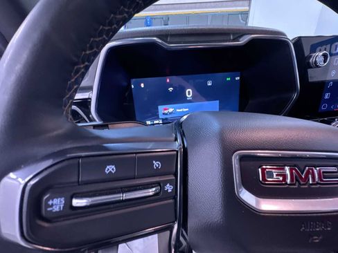 Used 2024 GMC Canyon AT4 w/ AT4 Premium Package image 19