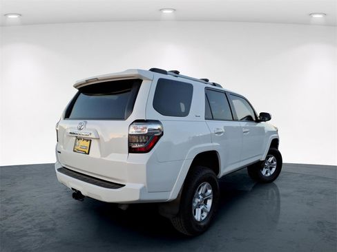 Used 2021 Toyota 4Runner SR5 image 7