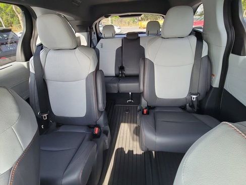 Used 2024 Toyota Sienna XSE w/ XSE Plus Package AWD/4WD image 5