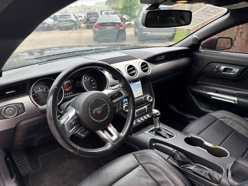 Used 2018 Ford Mustang GT w/ Equipment Group 301A RWD image 8