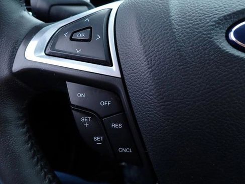 Used 2014 Ford Fusion SE w/ Equipment Group 502A FWD image 21