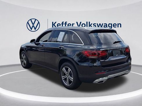 Used 2020 Mercedes-Benz GLC 300 w/ Premium Package image 4