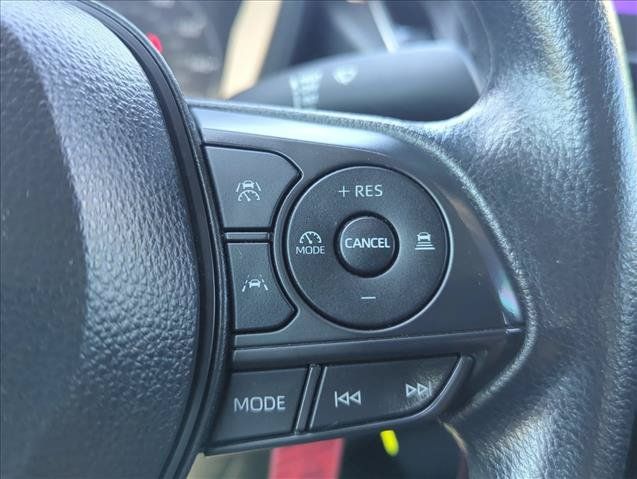 Certified 2025 Toyota Corolla LE FWD image 16