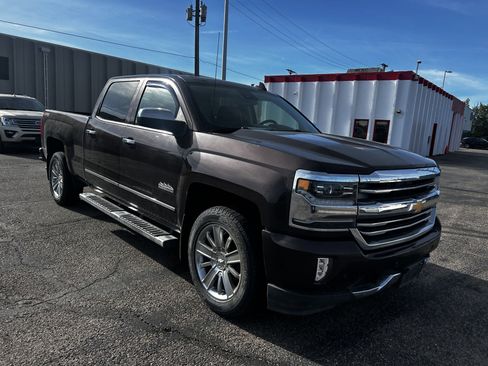 Used 2016 Chevrolet Silverado 1500 High Country w/ High Country Premium Package AWD/4WD image 7