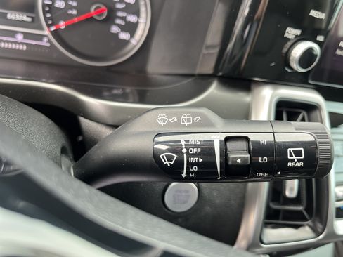 Used 2023 Kia Sorento S FWD image 5