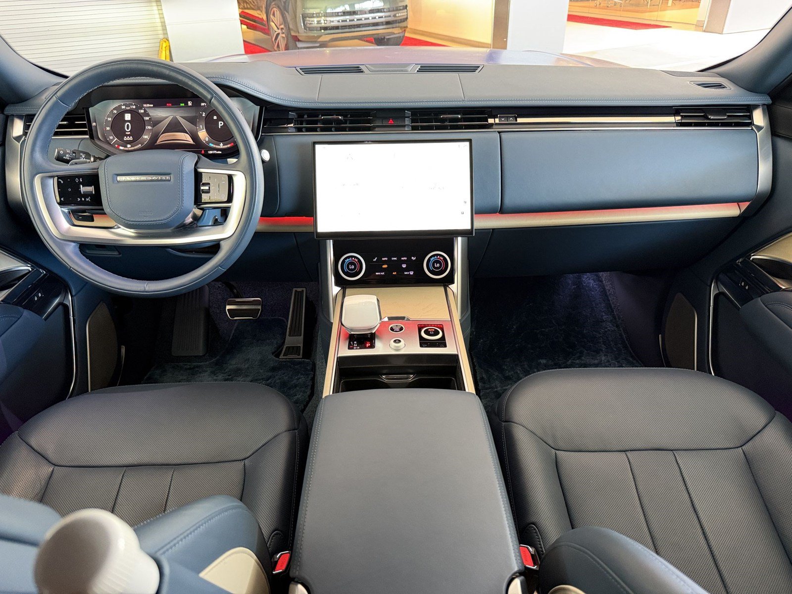 Used 2023 Land Rover Range Rover SV AWD/4WD image 16