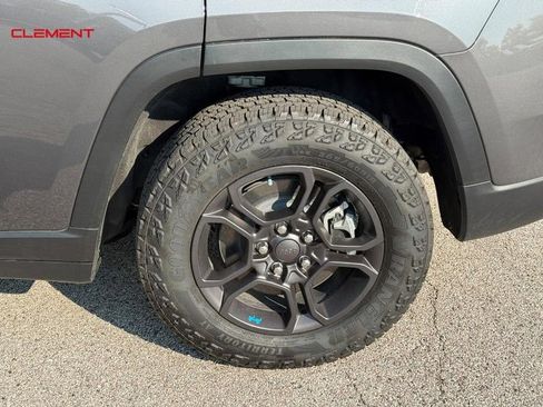 Used 2024 Jeep Grand Cherokee Trailhawk AWD/4WD image 4