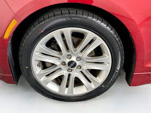 Used 2016 Lincoln MKZ FWD image 11