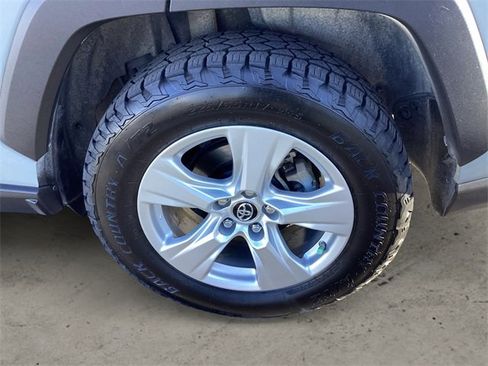 Used 2019 Toyota RAV4 XLE image 14