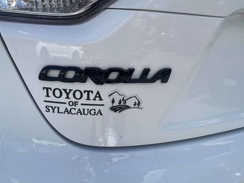 Used 2025 Toyota Corolla LE FWD image 9