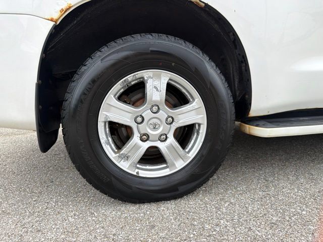 Used 2008 Toyota Sequoia Limited AWD/4WD image 32