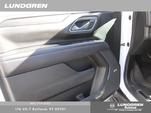 Used 2023 GMC Yukon XL AT4 AWD/4WD image 19