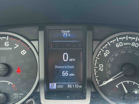 Used 2019 Toyota Tacoma TRD Sport RWD image 27