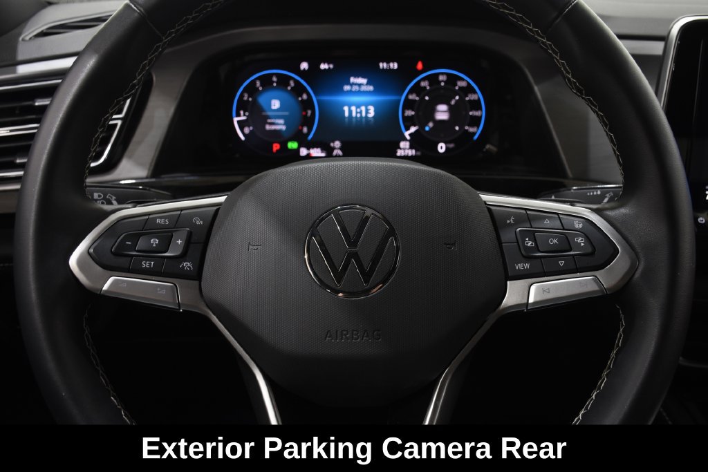 Used 2025 Volkswagen Atlas Cross Sport SE FWD image 16