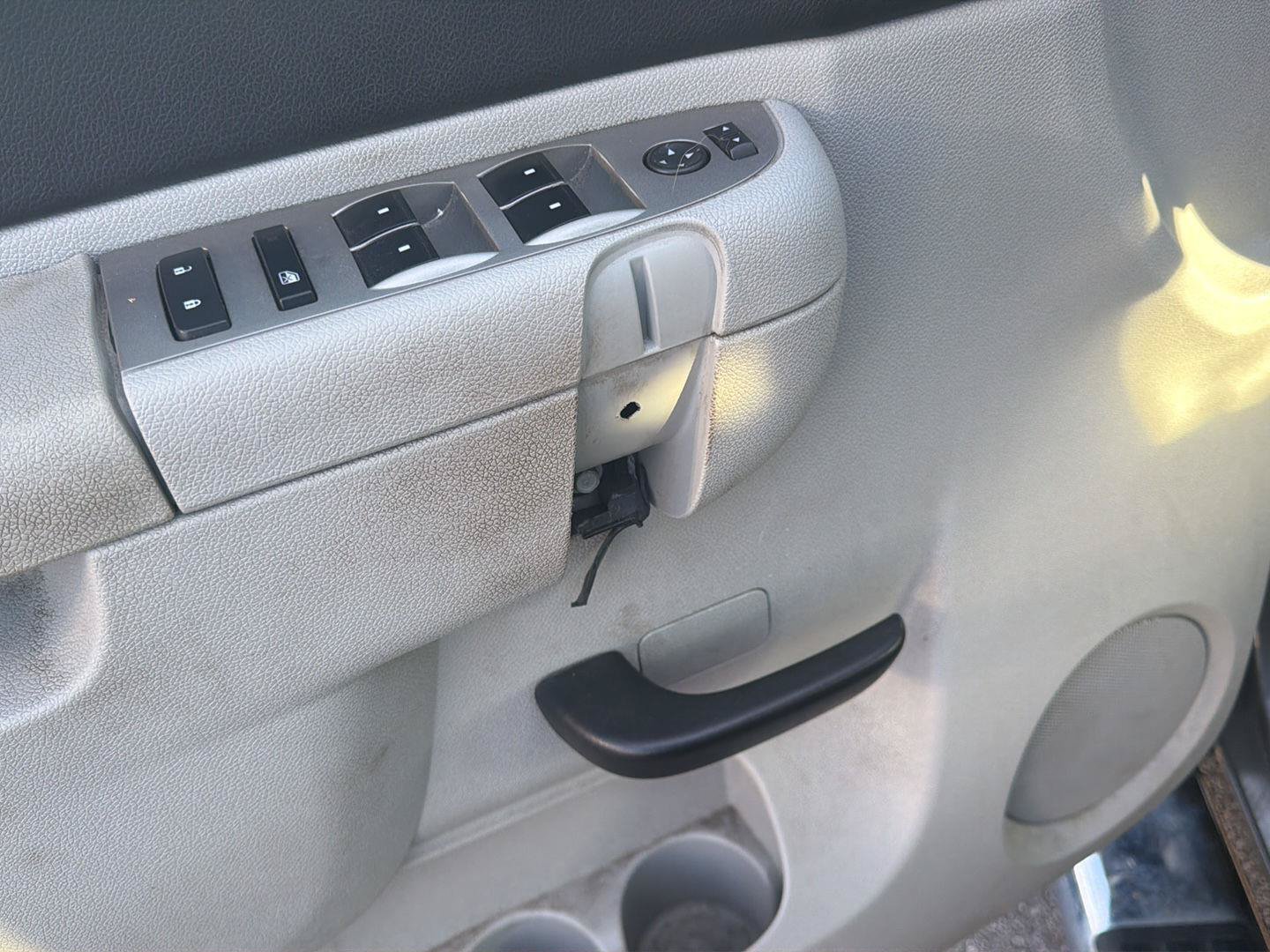 Used 2011 Chevrolet Silverado 1500 LT w/ Florida Edition RWD image 7