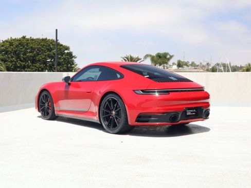 Certified 2024 Porsche 911 Carrera RWD image 3