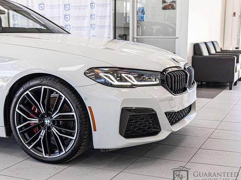 Used 2023 BMW 530i w/ M Sport Package RWD image 4